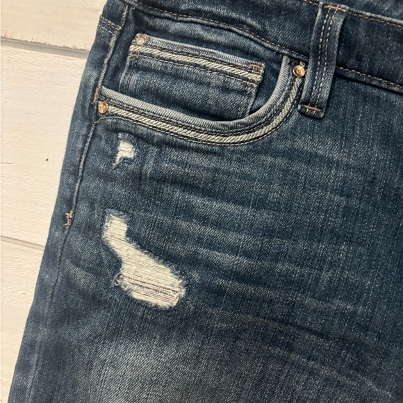 White House Black Market Girlfriend Jean Shorts Distressed Cuffed - Picture 10 of 11